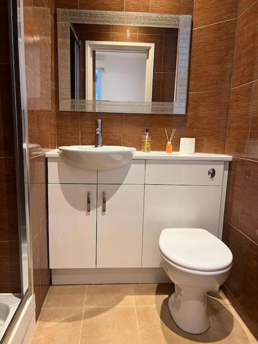 Superb 2Bed/2Bath Flat Waterloo London Lejlighed Eksteriør billede